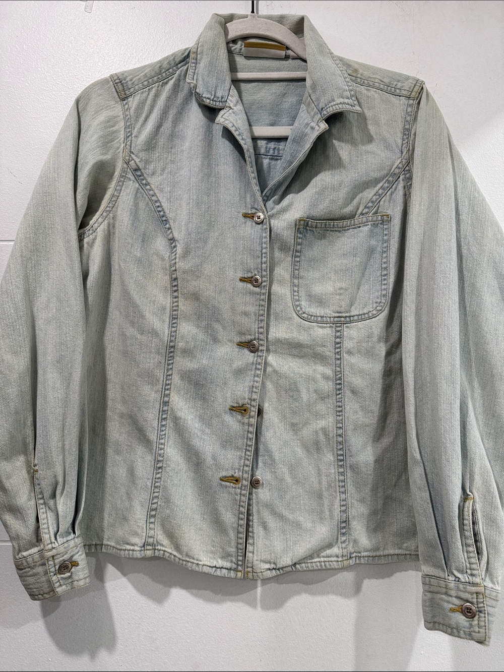 Liz Claiborne Lizwear Denim Shirt Womens 6 Light Blue Good Cotton Button Up